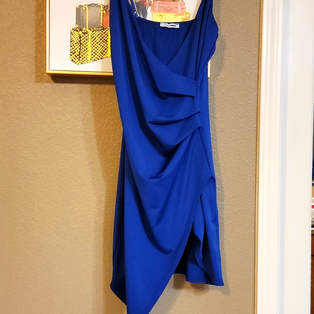 Dress - Picture 2 of 5